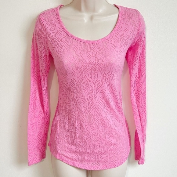 ⭐️3/$30⭐️ Mudd pink floral scoop neck lightweight long sleeve pullover top small - Picture 1 of 8